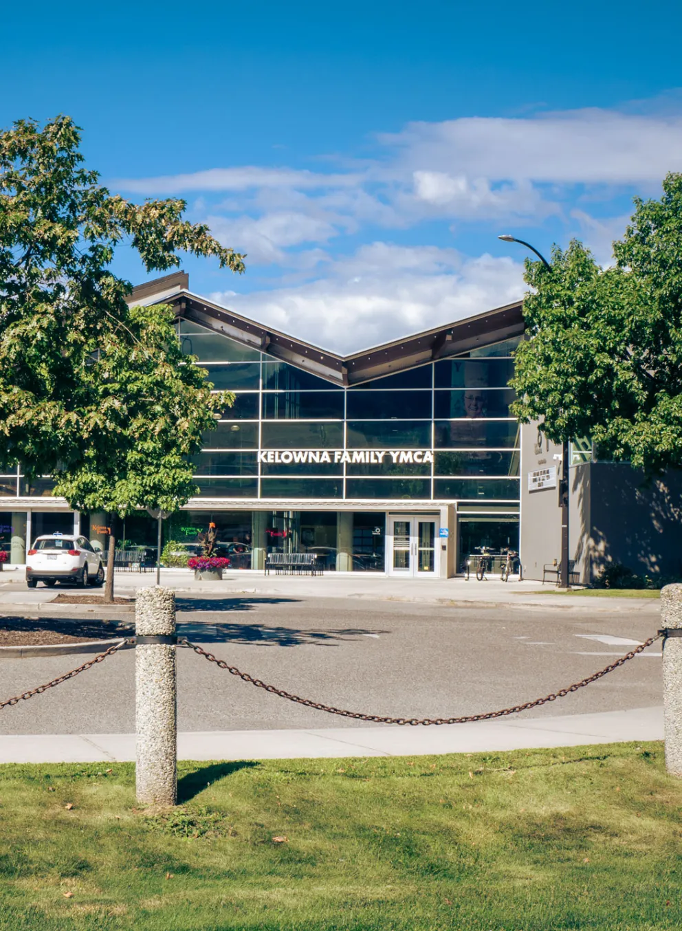 Kelowna Family YMCA exterior front entrance